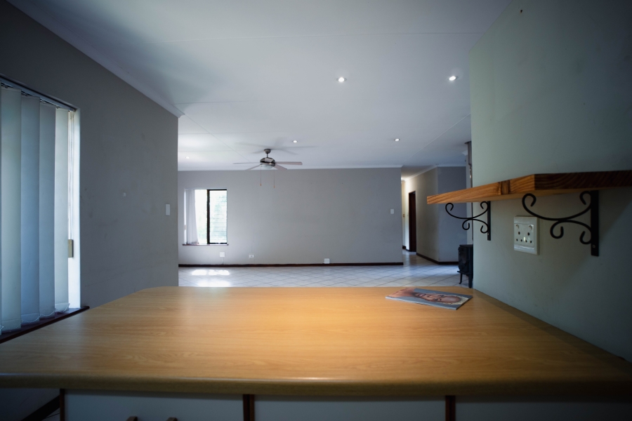 4 Bedroom Property for Sale in Heather Park Western Cape